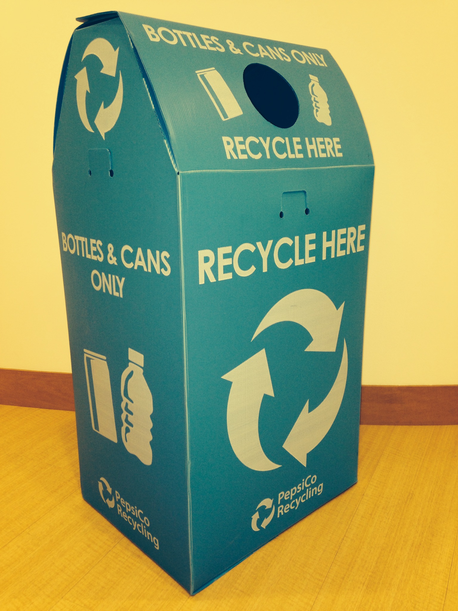 plastic and aluminum can recycling